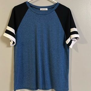 LasLulu women’s t-shirt